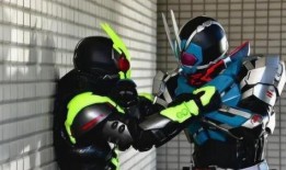 假面骑士最新的骑士爆料与原版,原版经典再现，最新爆料揭示神秘骑士之谜